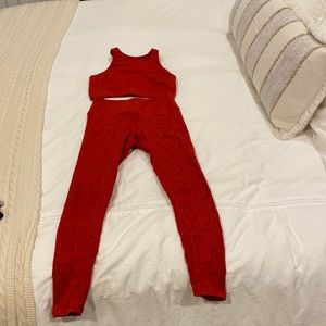 Avocado Red Workout Set